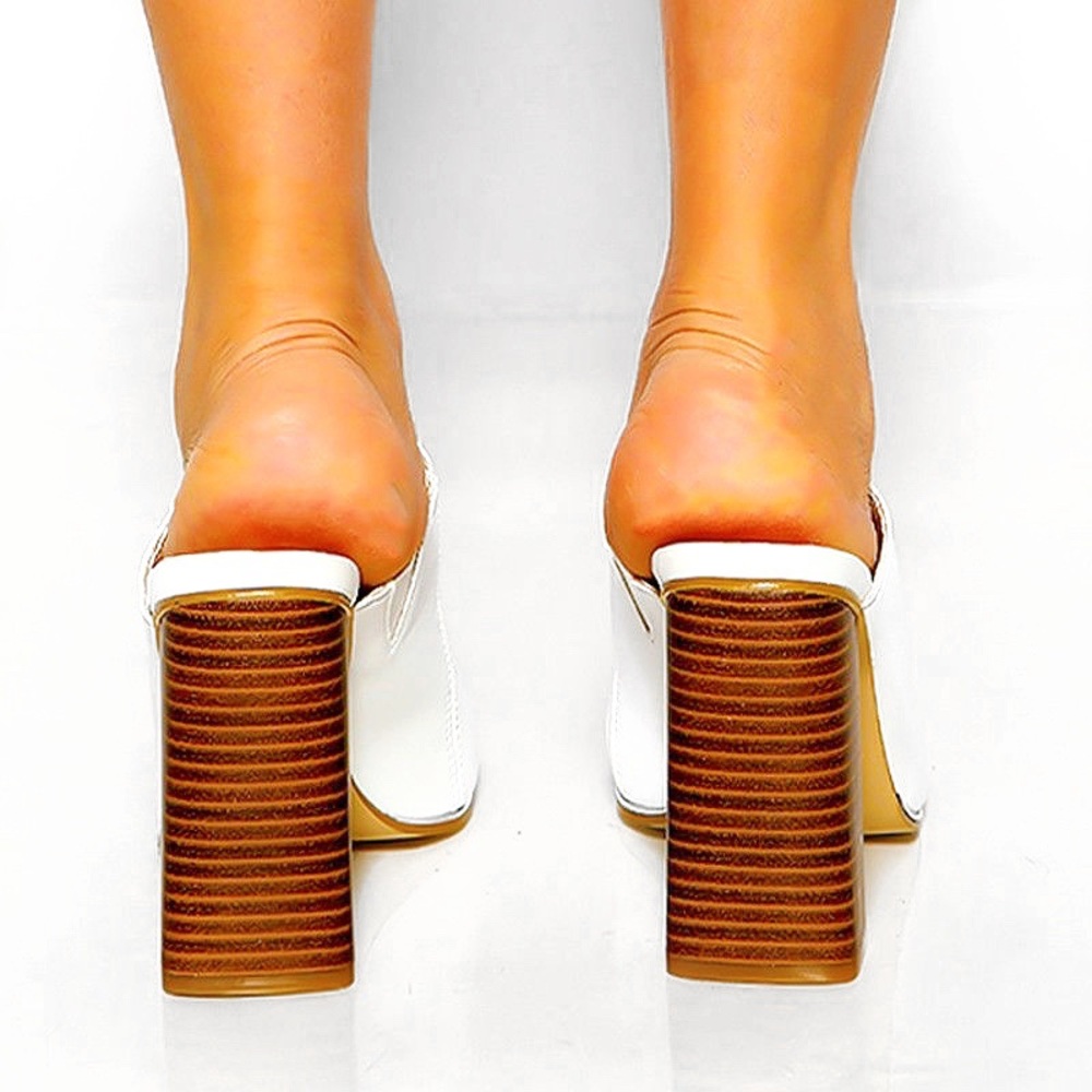 👡 WHITE FAUX LEATHER STITCHED CHUNKY HEEL MULES! - Picture 5 of 16